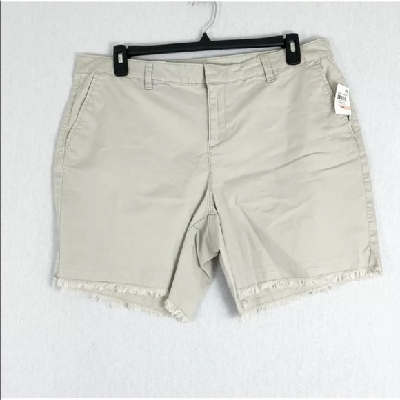 NEW Style & Co Plus Bermuda Shorts Frayed Hem Zip Fly Stonewall Khaki Beige - Picture 3 of 4
